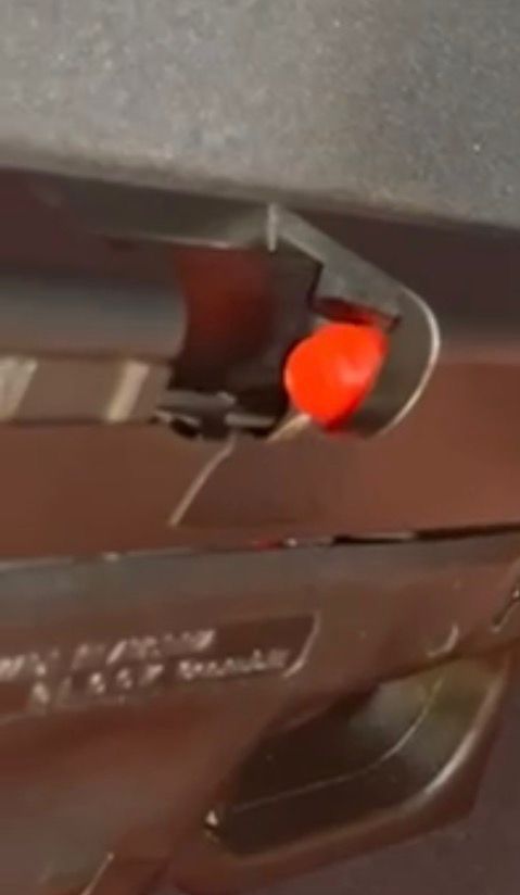 DISPARADOR RESET VÁLIDO PARA TODAS LAS ARMAS 9MM (ACOMPAÑA LA CORREDERA SUAVEMENTE)
